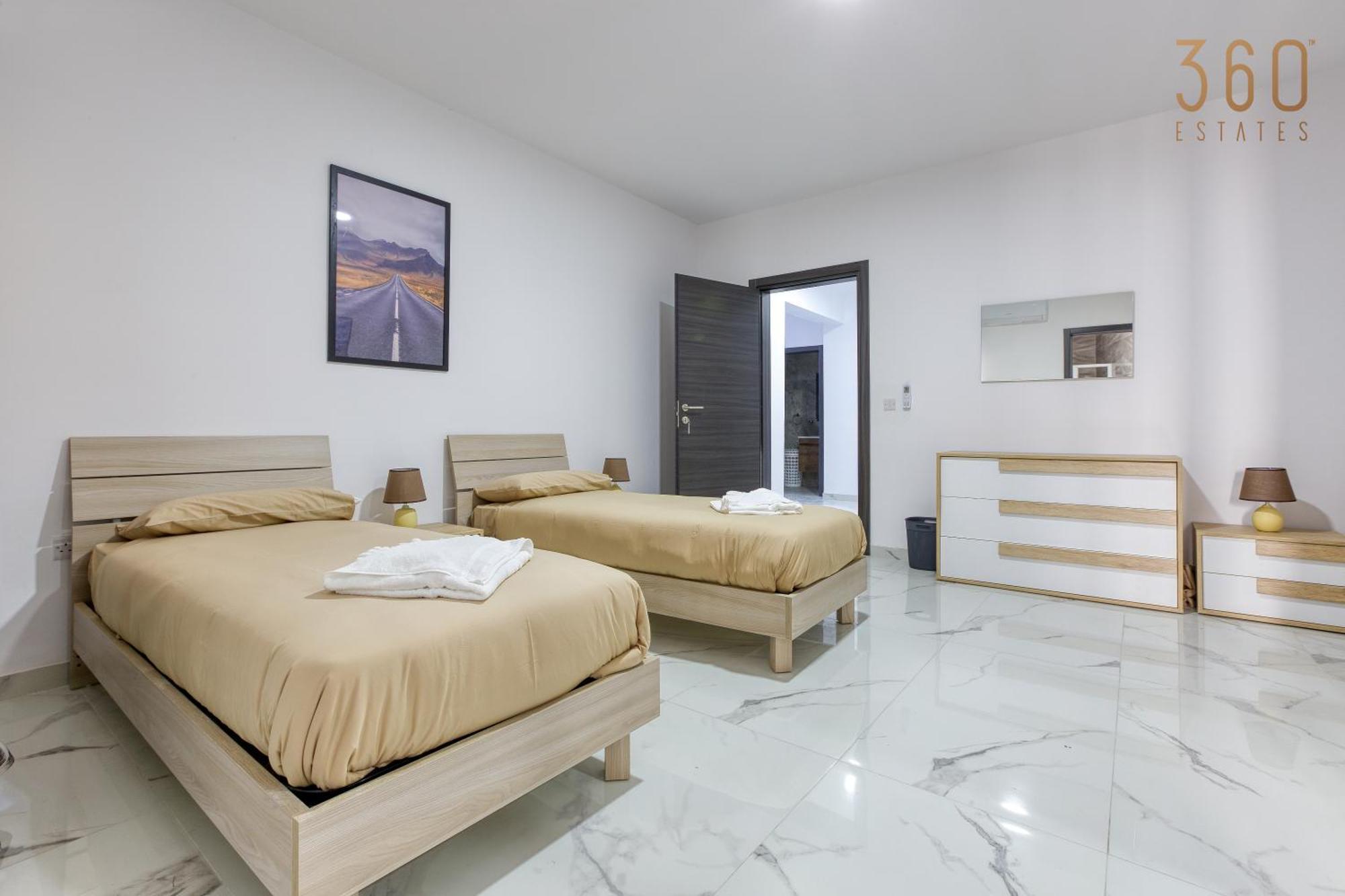Apartment One Of A Kind 4br Penthouse With Terrace & Views By 360 Estates St. Paul's Bay