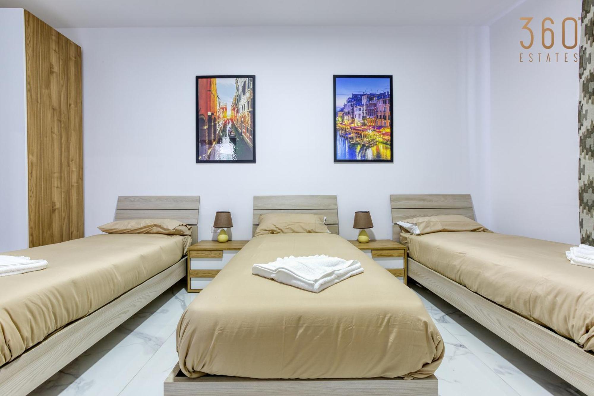 One Of A Kind 4br Penthouse With Terrace & Views By 360 Estates Apartment *