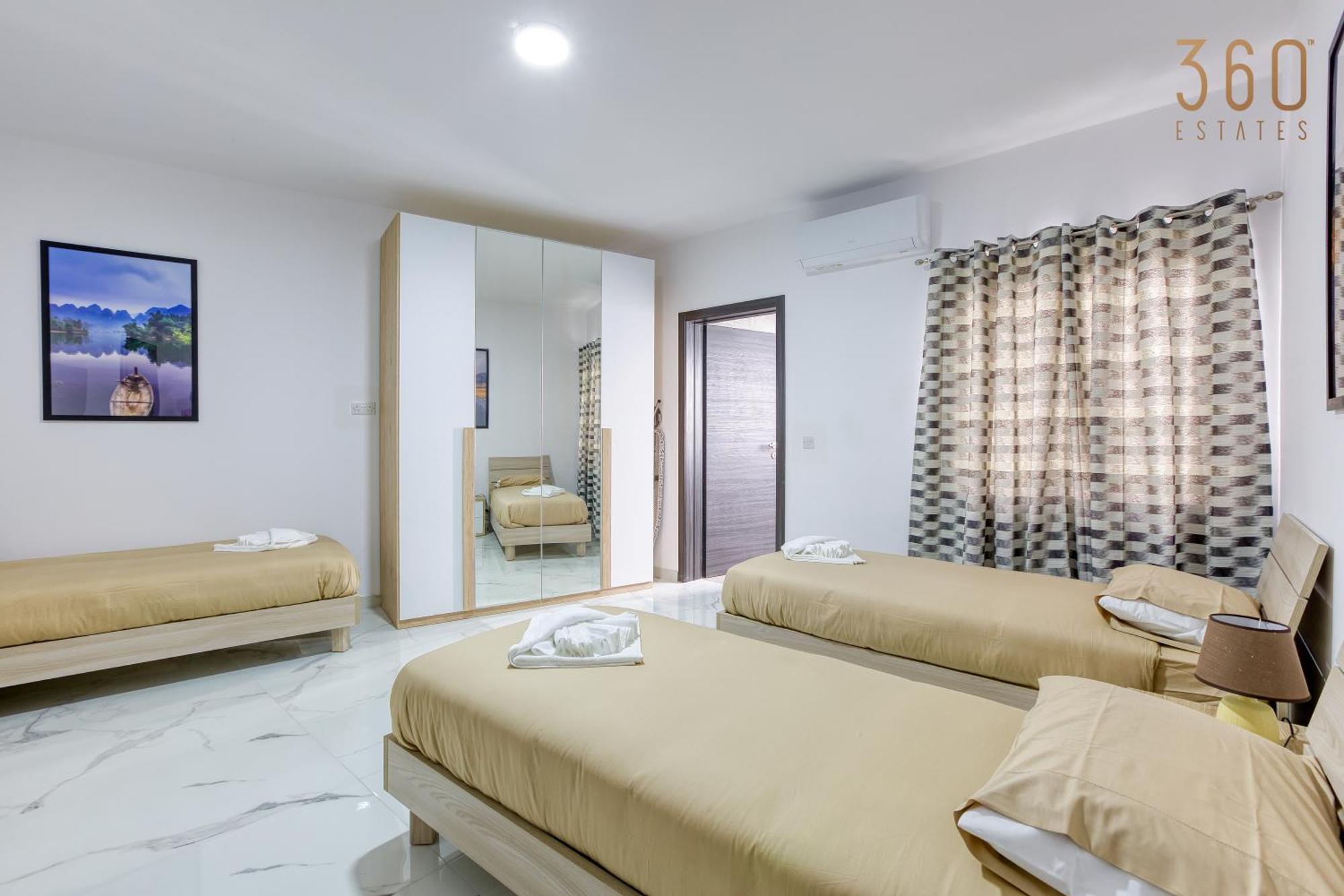 One Of A Kind 4br Penthouse With Terrace & Views By 360 Estates St. Paul's Bay
