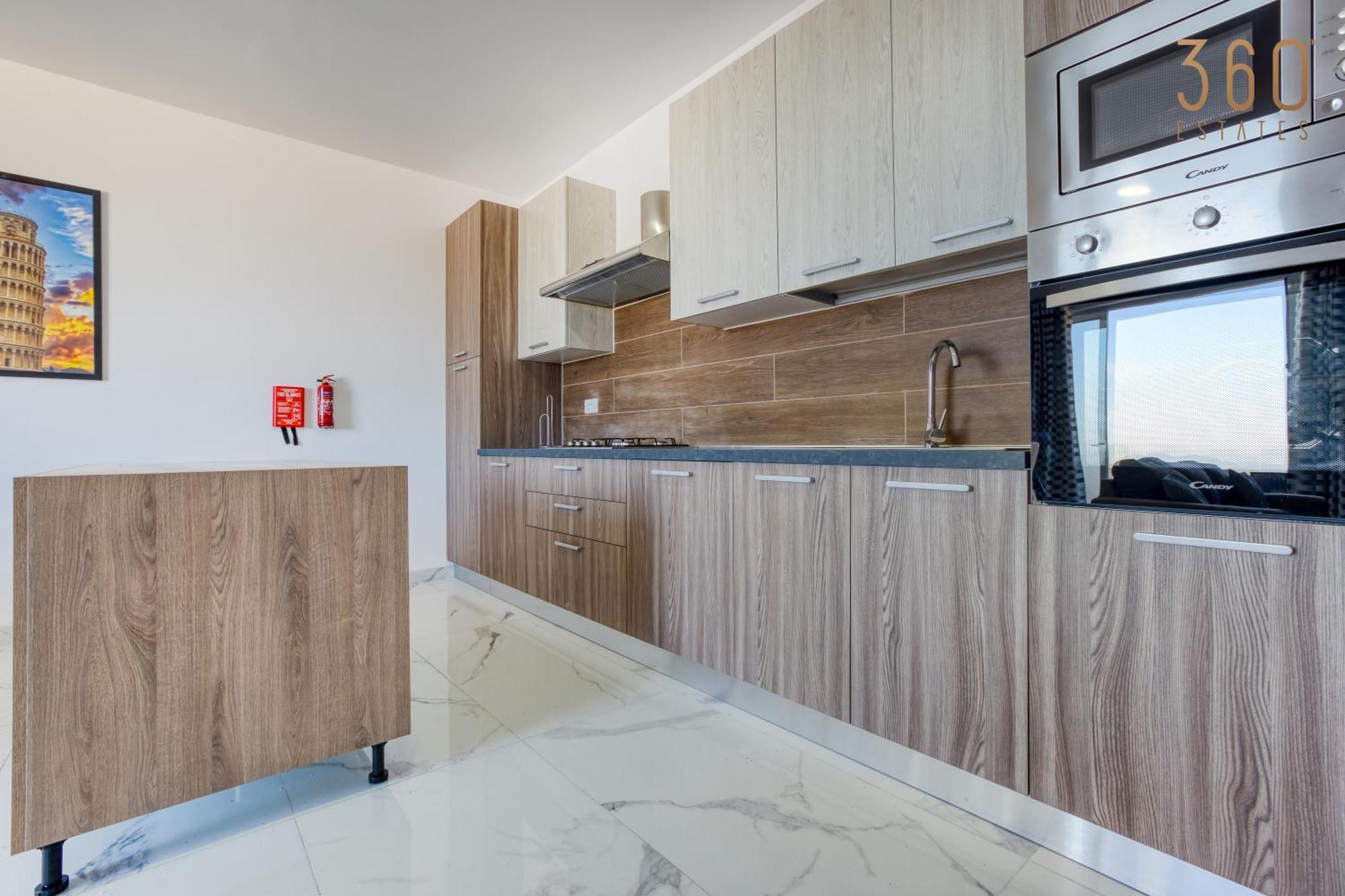 One Of A Kind 4br Penthouse With Terrace & Views By 360 Estates Apartment *
