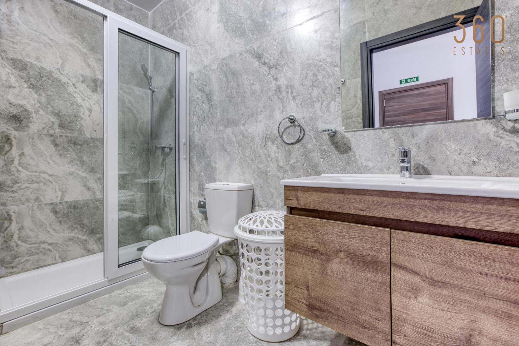 Apartment One Of A Kind 4br Penthouse With Terrace & Views By 360 Estates