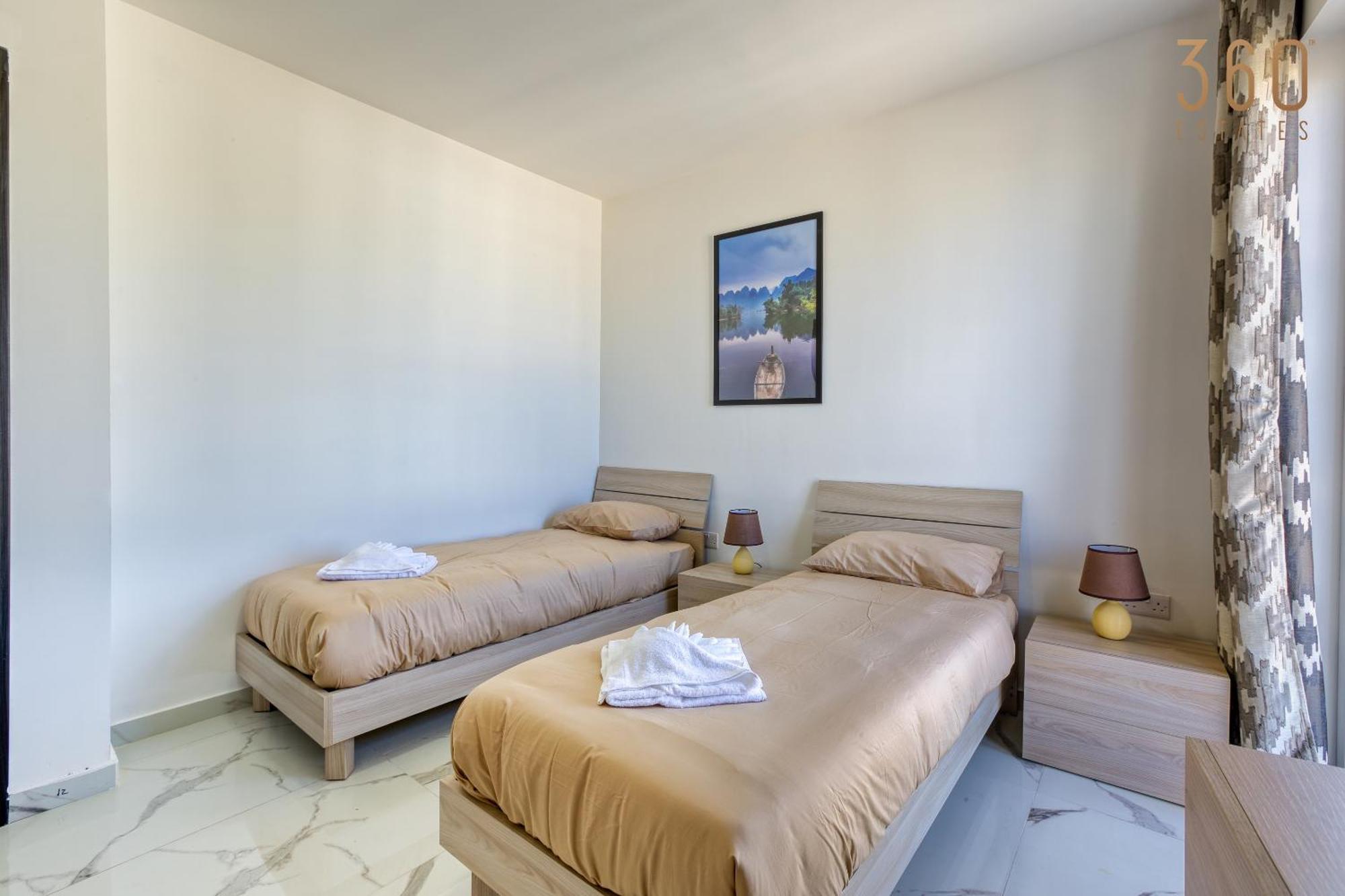 Apartment Avery Court Coastal In St Pauls Bay By 360 Estates St. Paul's Bay